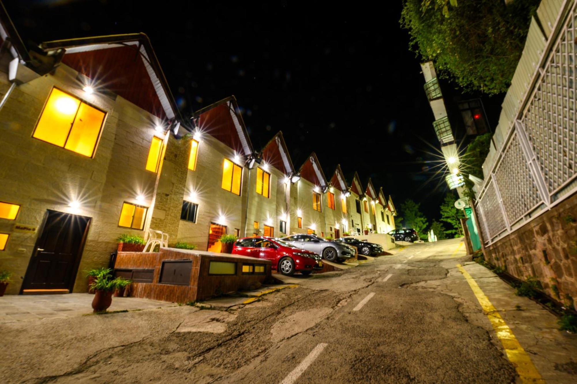 โรงแรมวัน ภูรบัน เมอร์รี ภายนอก รูปภาพ
